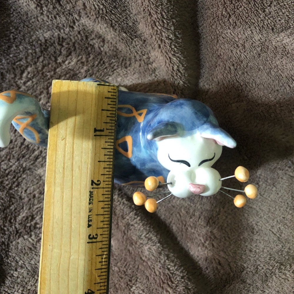 Collectible Cat figure signed 🐱 - Picture 9 of 9